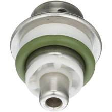 Load image into Gallery viewer, PR577 Standard Import Fuel Injection Pressure Regulator Standard Import Canada