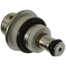 Load image into Gallery viewer, PR578 Standard Ignition Fuel Injection Pressure Regulator Standard Ignition Canada