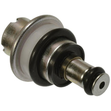 Load image into Gallery viewer, PR587 Fuel Injection Pressure Regulator Standard Import Canada