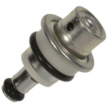 Load image into Gallery viewer, PR605 Standard Ignition Fuel Injection Pressure Regulator Standard Ignition Canada