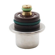 Load image into Gallery viewer, PR609 Fuel Injection Pressure Regulator Standard Import Canada
