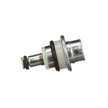 Load image into Gallery viewer, PR621 Standard Import Fuel Injection Pressure Regulator Standard Import Canada