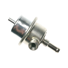 Load image into Gallery viewer, PR72 Standard Import Fuel Injection Pressure Regulator Standard Import Canada