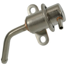 Load image into Gallery viewer, PR79 Standard Import Fuel Injection Pressure Regulator Standard Import Canada