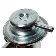 Load image into Gallery viewer, PR88 Standard Ignition Fuel Injection Pressure Regulator Standard Ignition Canada