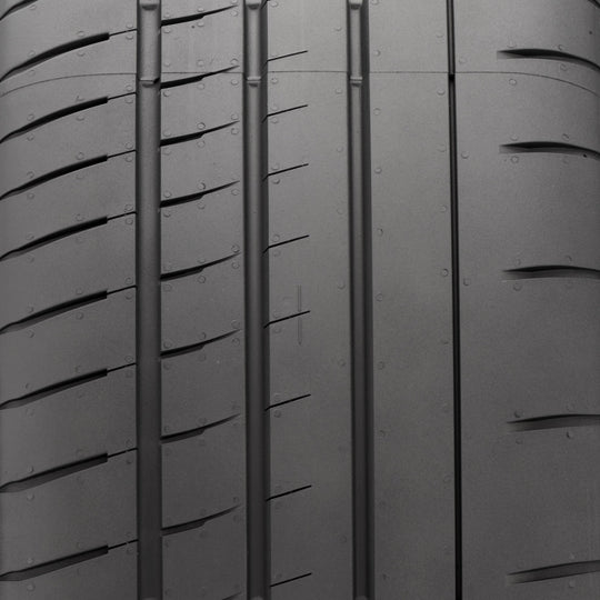 020400 245/30R20 Bridgestone Potenza Race 90Y Bridgestone Tires Canada