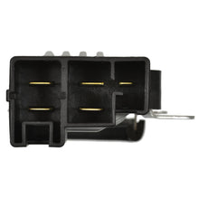 Load image into Gallery viewer, RU-831 Standard Ignition HVAC Blower Motor Resistor Standard Ignition Canada