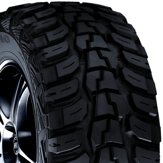 1803713 33X12.50R15 Kumho Road Venture MT KL71 108Q Kumho Tires Canada