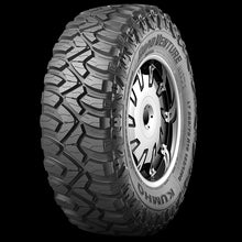 Load image into Gallery viewer, 2262633 LT275/65R20 Kumho Road Venture MT71 123Q Kumho Tires Canada