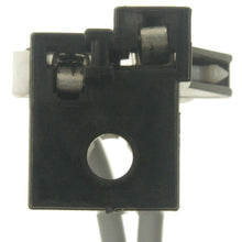 Charger l'image dans la galerie, S-1706 Standard Ignition Headlight Connector Standard Ignition Canada