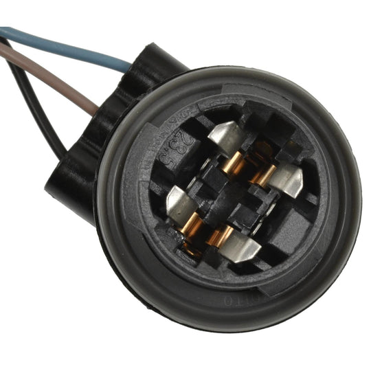 S-2126 Tail Light Connector Standard Ignition Canada