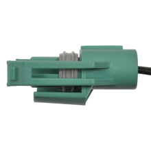 Load image into Gallery viewer, S-695 Standard Ignition License Plate Light Connector Standard Ignition Canada