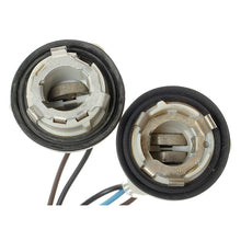 Charger l'image dans la galerie, S-76 Standard Ignition Parking Light Bulb Socket Standard Ignition Canada