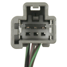 Load image into Gallery viewer, S1921 Wiper Motor Connector Standard Ignition Canada