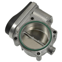 Load image into Gallery viewer, S20071 Fuel Injection Throttle Body Standard Ignition Canada