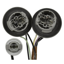 Charger l'image dans la galerie, S2134 Multi-Purpose Light Bulb Socket Standard Ignition Canada