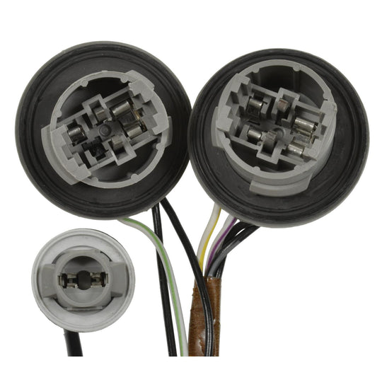 S2134 Multi-Purpose Light Bulb Socket Standard Ignition Canada
