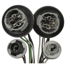 Load image into Gallery viewer, S2135 Brake / Tail / Turn Signal Light Connector Standard Ignition Canada