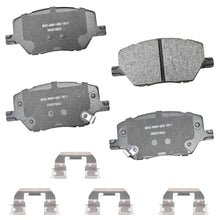 Charger l'image dans la galerie, SBC1811 Bendix Premium Ceramic Disc Brake Pads Bendix Canada