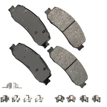 Charger l'image dans la galerie, SDF1333 Severe Duty Ultra Premium Disc Brake Pad Set Akebono Canada