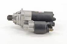 Load image into Gallery viewer, SR0830X Remanufactured Starter Motor Bosch Canada