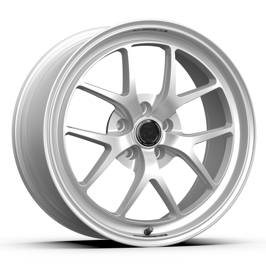 RSSRS-99552+22 - Fifteen52 Sector RSR 19X9.5 5X120 ET 22mm Radiant Silver - Fifteen52 Wheels Canada