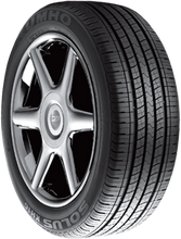 Load image into Gallery viewer, 2148573 225/65R17 Kumho Solus KH16 100H Kumho Tires Canada