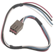 Load image into Gallery viewer, TC507 Trailer Brake Control Connector Standard Ignition Canada