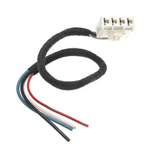 Load image into Gallery viewer, TC526 Trailer Brake Control Connector Standard Ignition Canada