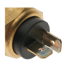 Load image into Gallery viewer, TS-440 Standard Ignition Engine Coolant Temperature Sender Standard Ignition Canada