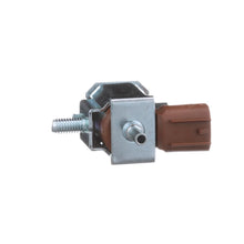 Load image into Gallery viewer, VS127 Exhaust Gas Recirculation (EGR) Valve Control Solenoid Standard Ignition Canada