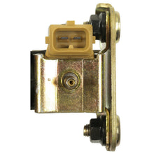 Load image into Gallery viewer, VS200 Standard Import Exhaust Gas Recirculation (EGR) Vacuum Modulator Standard Import Canada