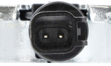 Load image into Gallery viewer, VTS218 Engine Variable Valve Timing (VVT) Solenoid Cloyes Canada