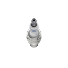 Load image into Gallery viewer, WR6DP0 OE Fine Wire Double Platinum Spark Plug Bosch Canada
