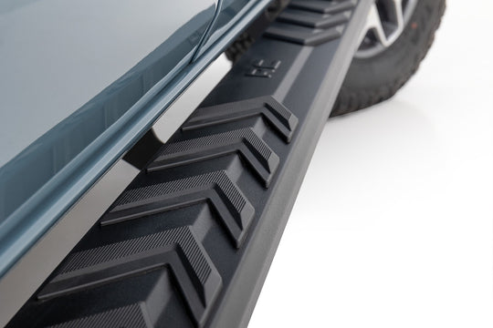 41007 BA2 Running Boards - Side Step Bars - 4-Door - Ford Bronco (2021-2023) Rough Country Canada