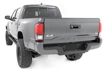Charger l&#39;image dans la galerie, 41009 BA2 Running Boards - Side Step Bars - Double Cab - Toyota Tacoma (2005-2023) Rough Country Canada