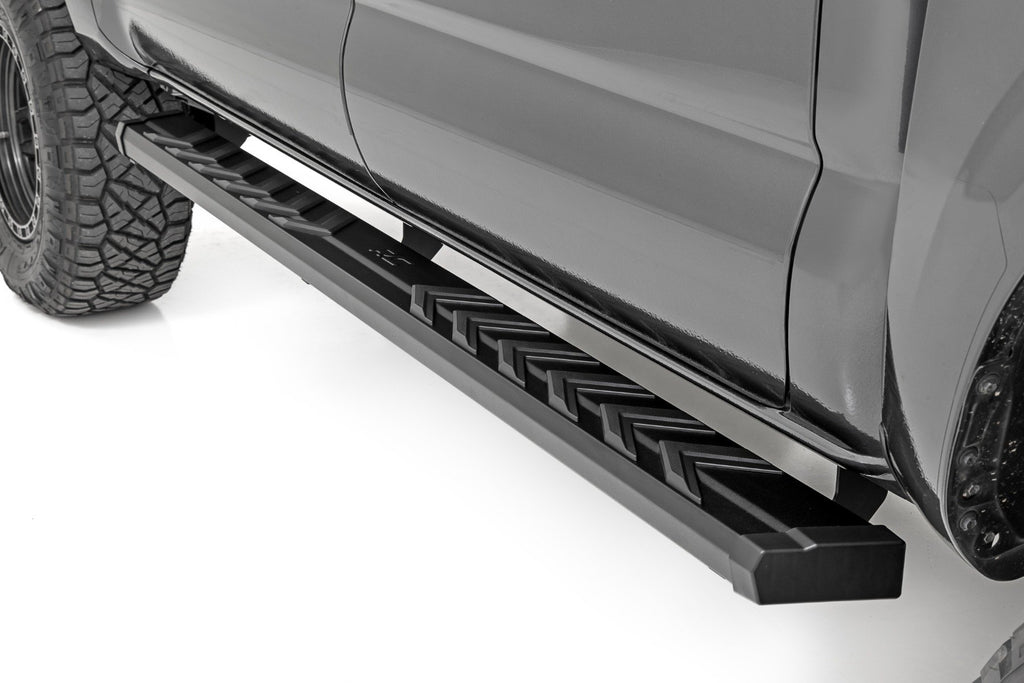 41009 BA2 Running Boards - Side Step Bars - Double Cab - Toyota Tacoma (2005-2023) Rough Country Canada