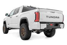 Charger l'image dans la galerie, 71800 6 Inch Lift Kit - OE Air Ride - Toyota Tundra 2WD/4WD (2022-2023) Rough Country Canada