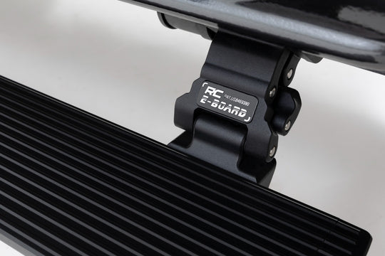 PSR652110 Power Running Boards - Lighted - Double Cab - Toyota Tacoma (05-23) Rough Country Canada