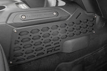 Charger l'image dans la galerie, 51121 Molle Panel Kit - Center Console - Ford Bronco 4WD (2021-2023) Rough Country Canada