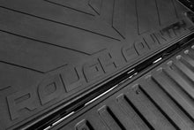 Charger l'image dans la galerie, RCM688 Bed Mat - 5' Bed - Toyota Tacoma 2WD/4WD (2005-2023) Rough Country Canada