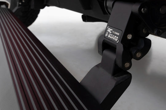 PSR610430 Power Running Boards - Lighted - 4 Door - Jeep Wrangler JL (18-23) Rough Country Canada
