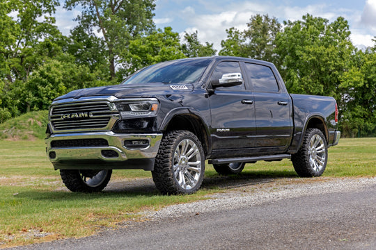 41004 BA2 Running Board - Side Step Bars - Ram 1500 (19-23)/1500 TRX (21-23) Rough Country Canada
