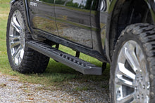 Charger l'image dans la galerie, 41004 BA2 Running Board - Side Step Bars - Ram 1500 (19-23)/1500 TRX (21-23) Rough Country Canada