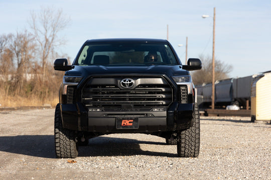 501148 2 Inch Leveling Kit - Loaded Strut - Toyota Tundra 4WD (2022-2023) Rough Country Canada