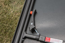 Load image into Gallery viewer, RC44705501 Bed Cover - Tri Fold - Soft - 5' Bed - Toyota Tacoma 2WD/4WD (05-15) Rough Country Canada