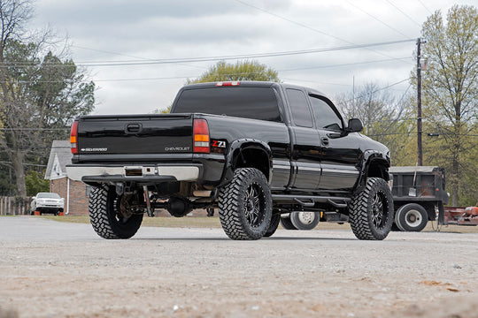 RCC9989QC Nerf Steps - Full Length - Ext - 6.5 Ft Bed - Chevy/GMC 1500/2500HD (99-06 & Classic) Rough Country Canada