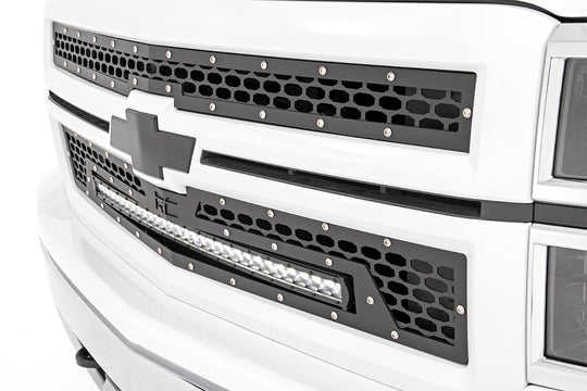70103 Mesh Grille - 30" Single Row LED - Black - Chevy Silverado 1500 (14-15) Rough Country Canada