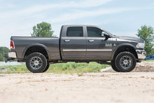 Charger l'image dans la galerie, 30240 2.5 Inch Lift Kit - M1 - Ram 2500 4WD (2014-2023) Rough Country Canada