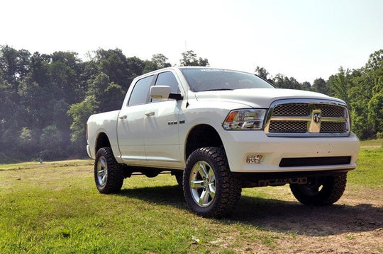 33332 4 Inch Lift Kit - N3 Struts - Ram 1500 4WD (2012-2018 & Classic) Rough Country Canada